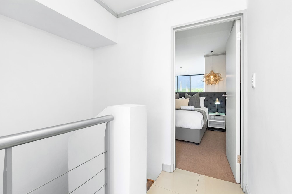The Quadrant 406