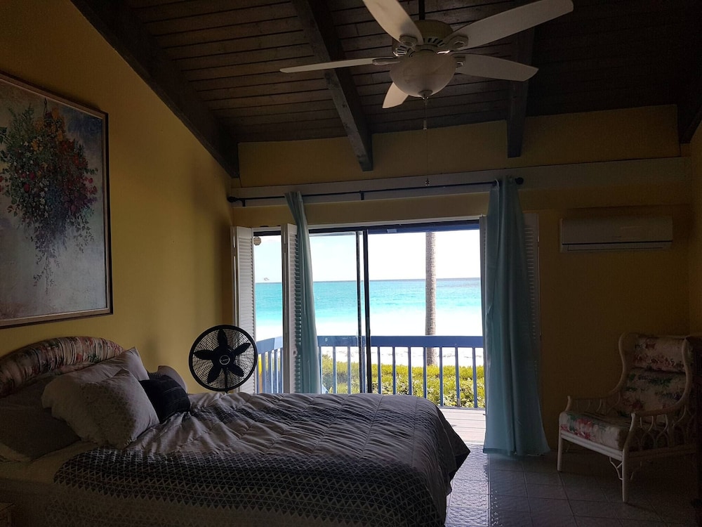 Spacious Villa On The Beach view 3