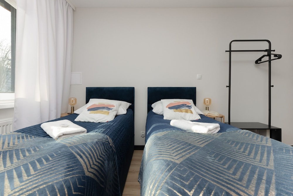 Studio Batorego Warsaw by Renters view 2