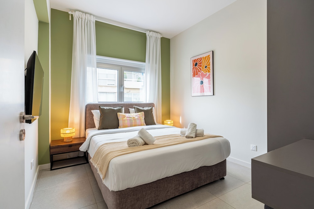 Local Host Living - Signature Apartments in Nicosia