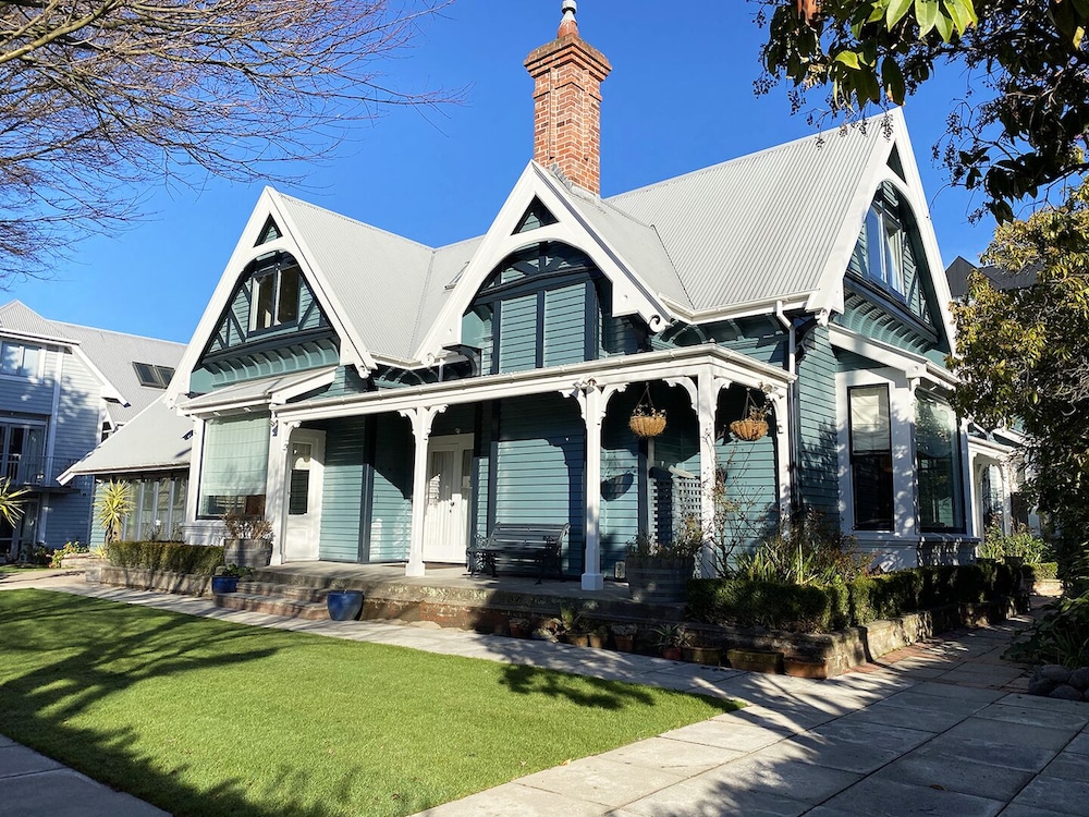 Orari Bed and Breakfast