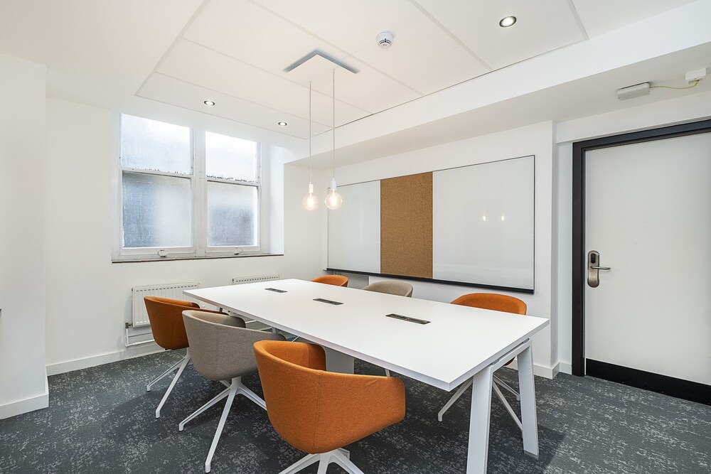 Modern Rooms - LONDON