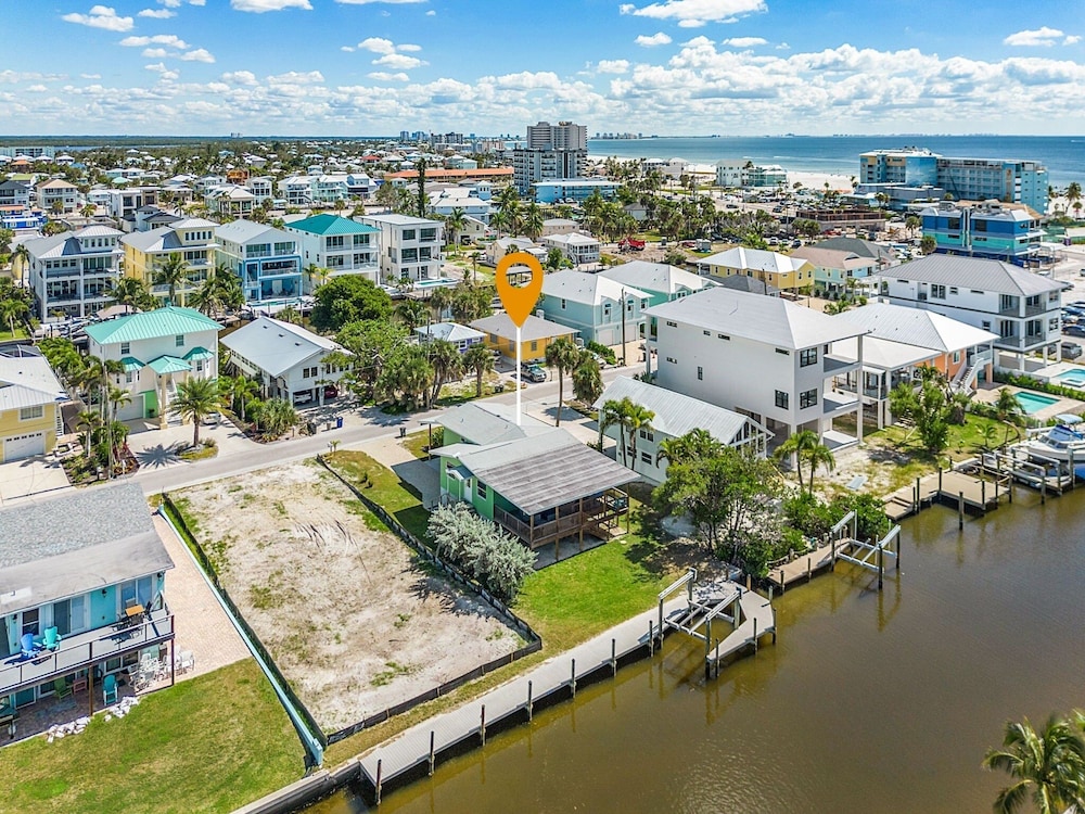 171 Canal Cove: 2br W/ Canal Views 2 Bedroom Home