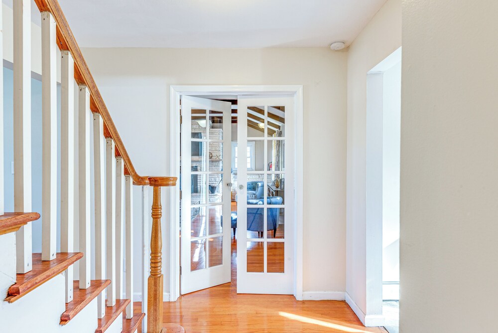 Game Room, Deck & Fire Pit: Covington Township Gem