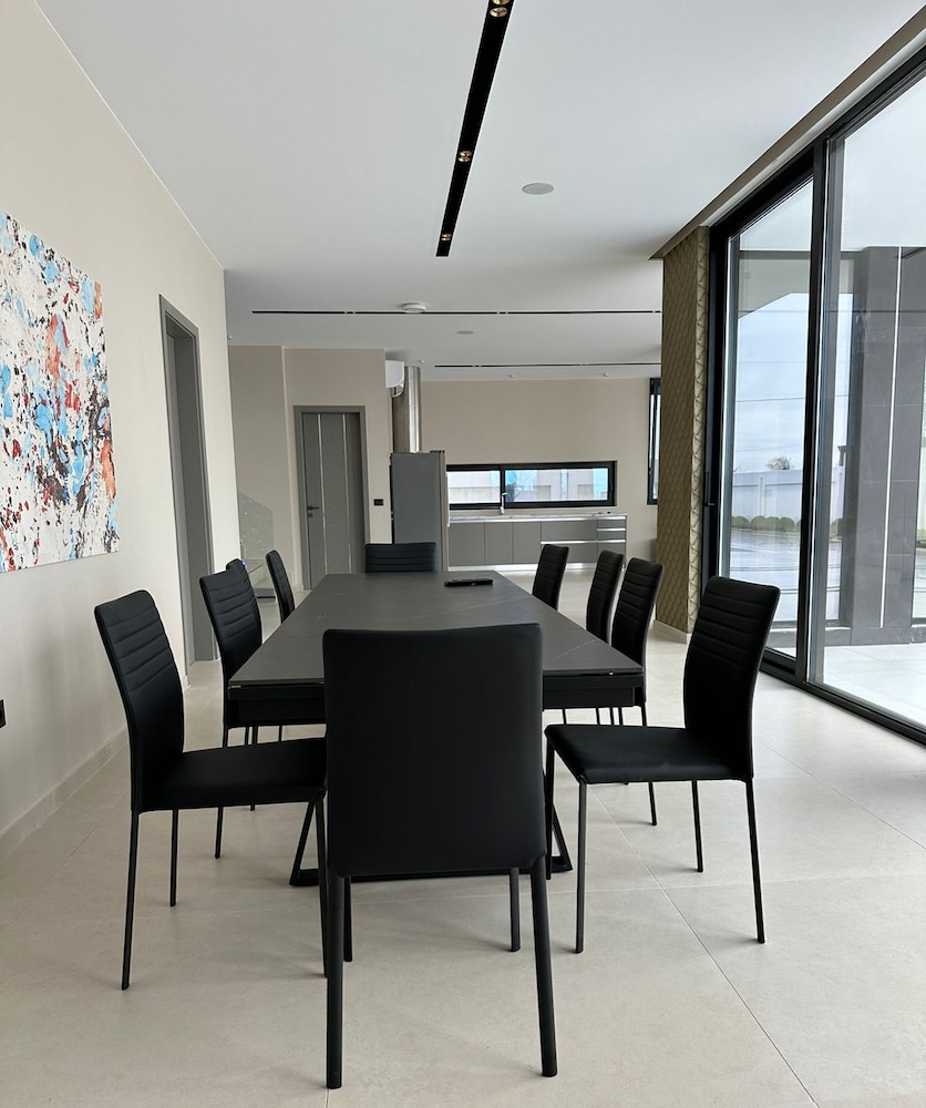 La Mirage Group Villas