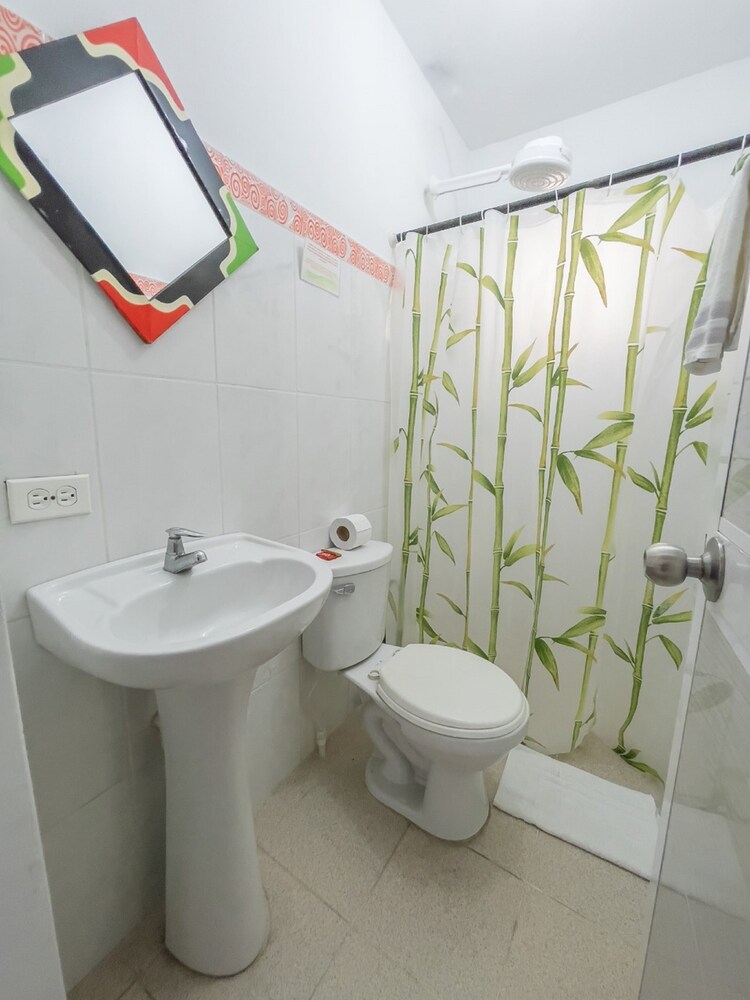 2CB-4 APARTAMENTO DE 2 ALC EN GETSEMANI