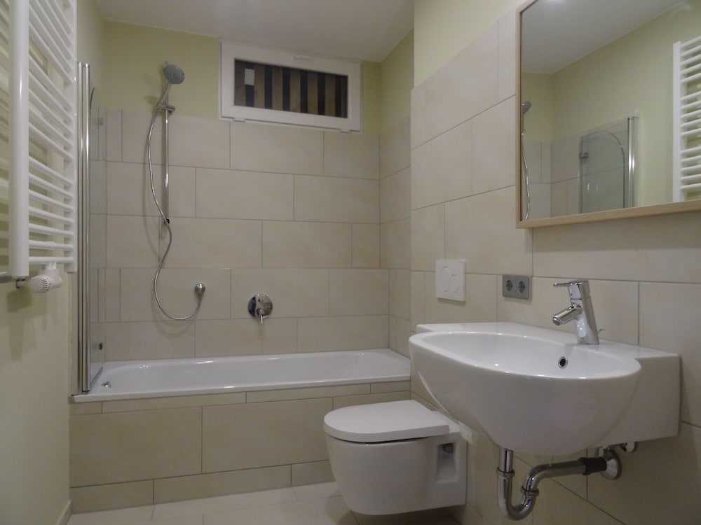 OMYXL Apartment