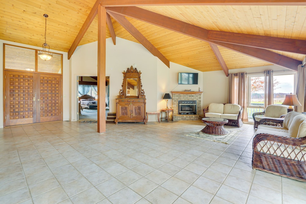 Secluded Countryside Home w/ Deck in Siler City