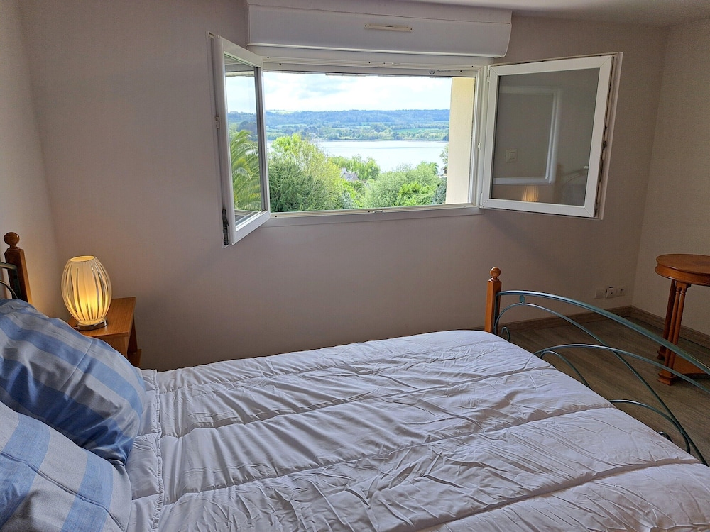 Holiday Home in Hanvec Near Bay of Brest