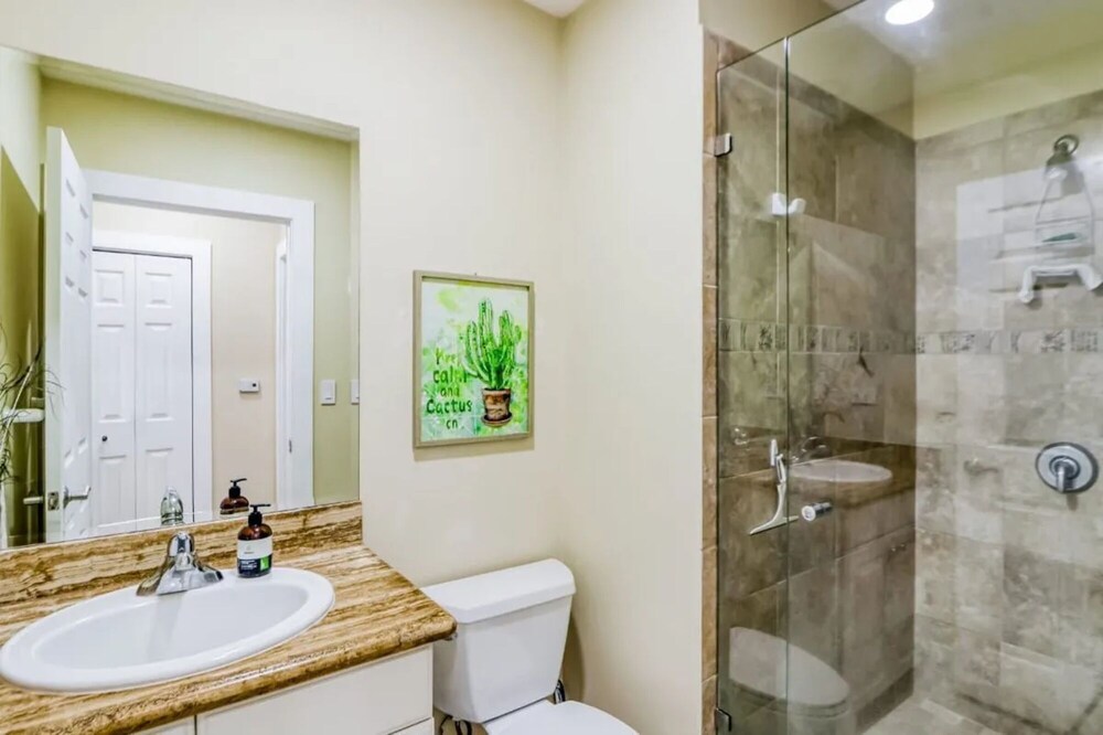 Elegant Condo in High-End Resort Community with Pool and Beach Club Access
