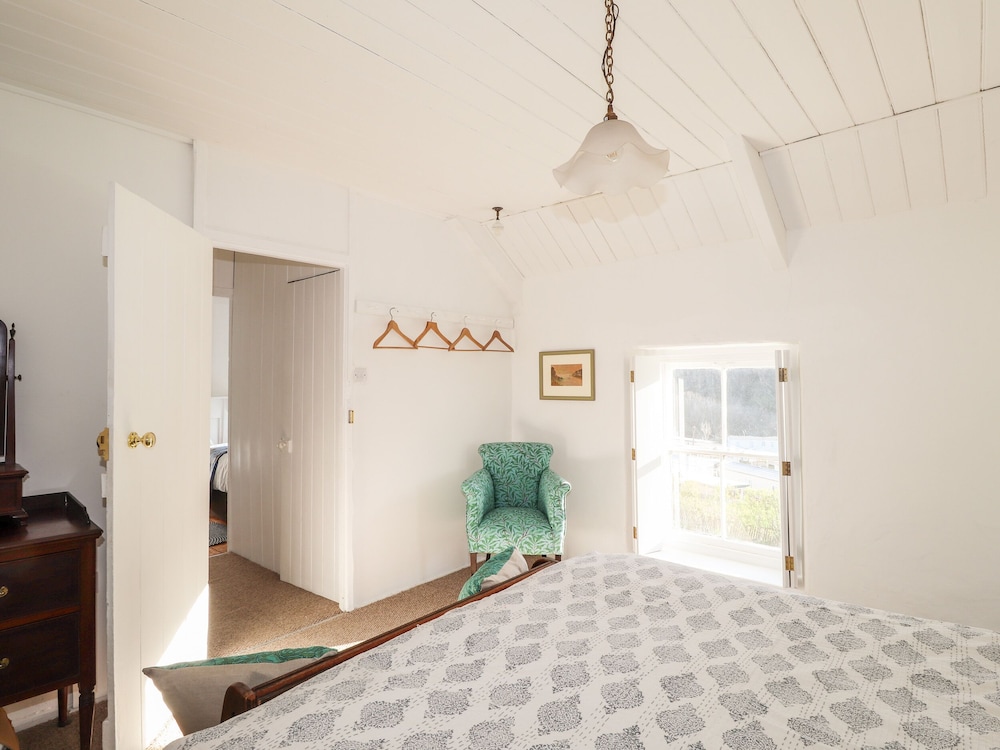 Dolwylan Cottage