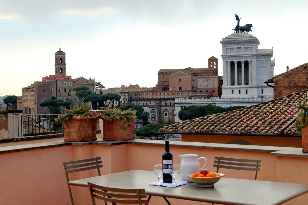 Grillo - WR Apartments