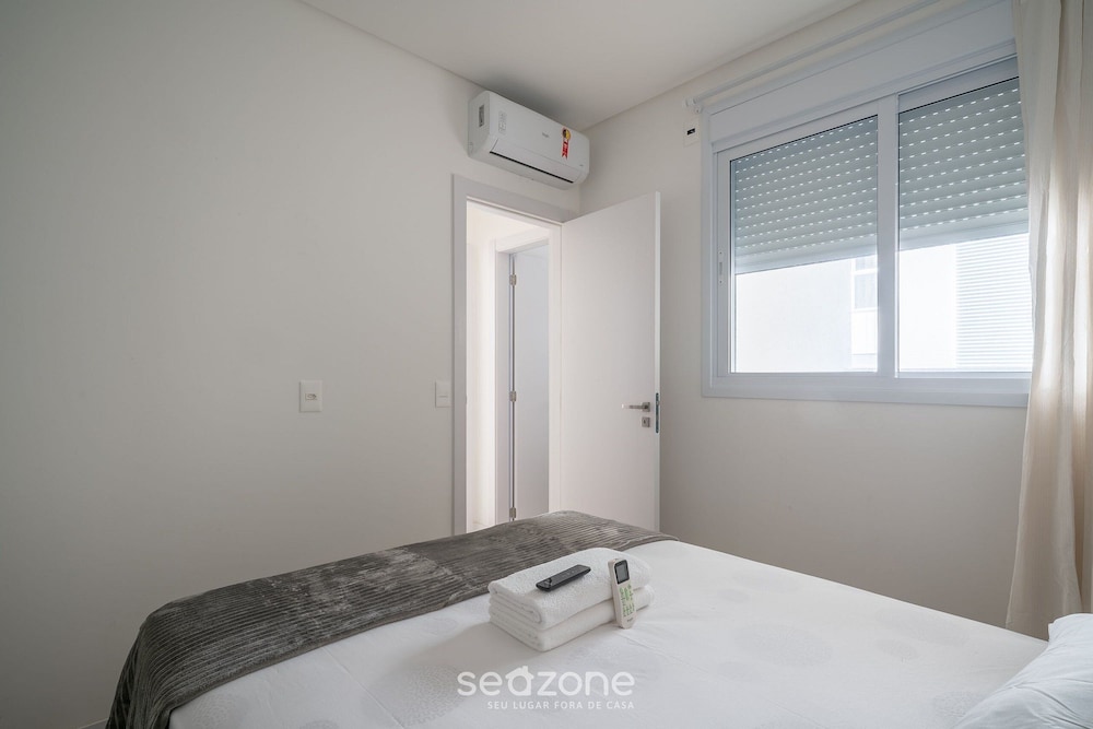 3BR Apt w/ Pool & gym 180m - Ltt803