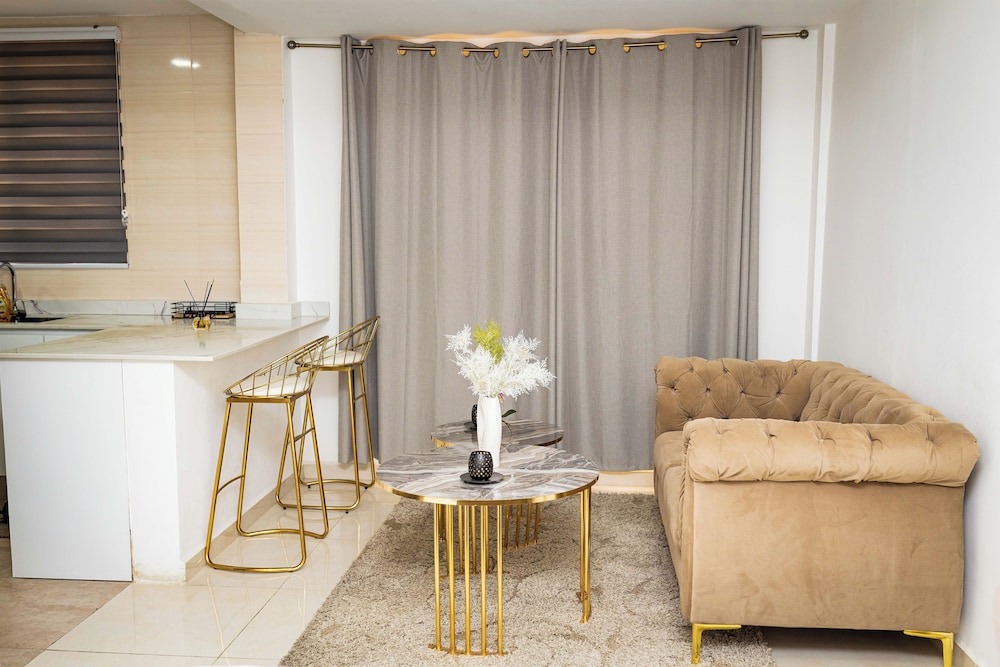 Libi Apartment-BlueWaters Property