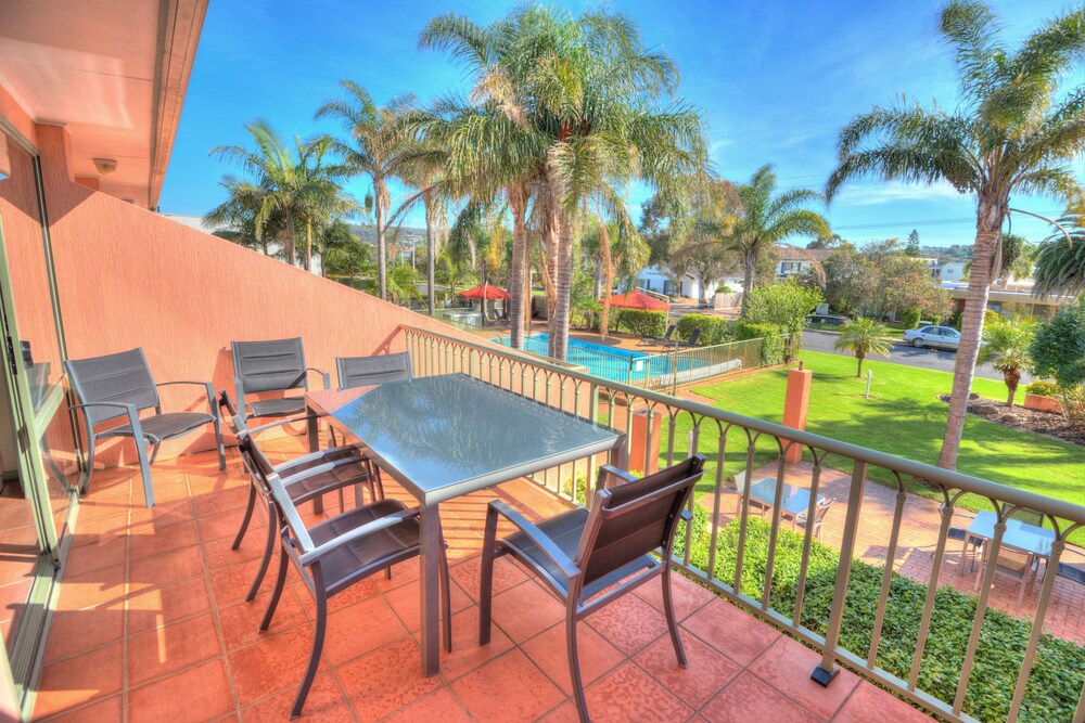 Tuscany Apartments