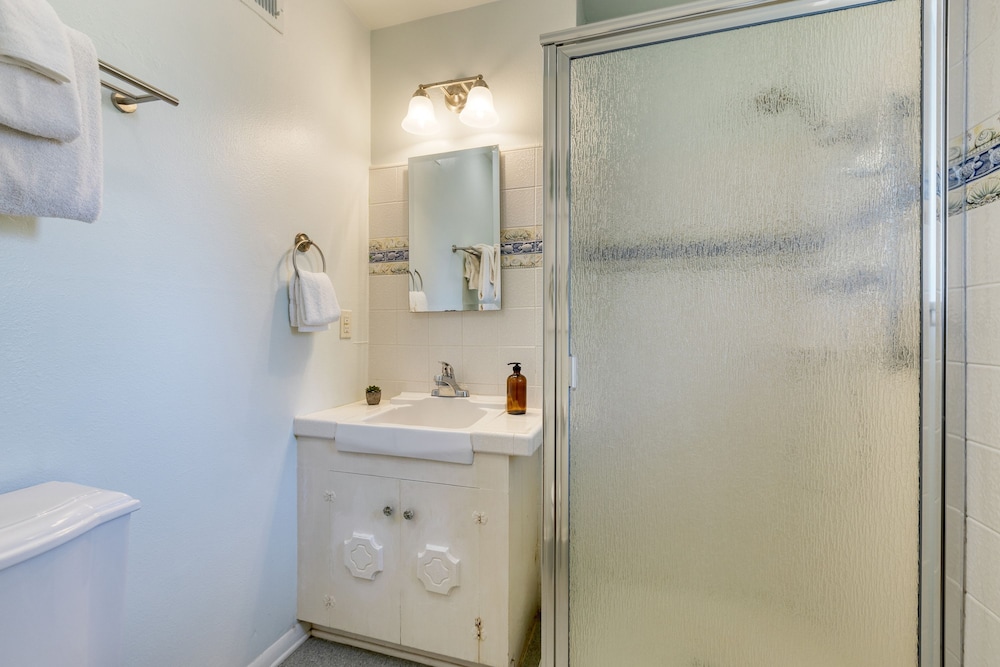 Goleta Getaway by Avantstay Private Backyard 1 5mi to the Beach