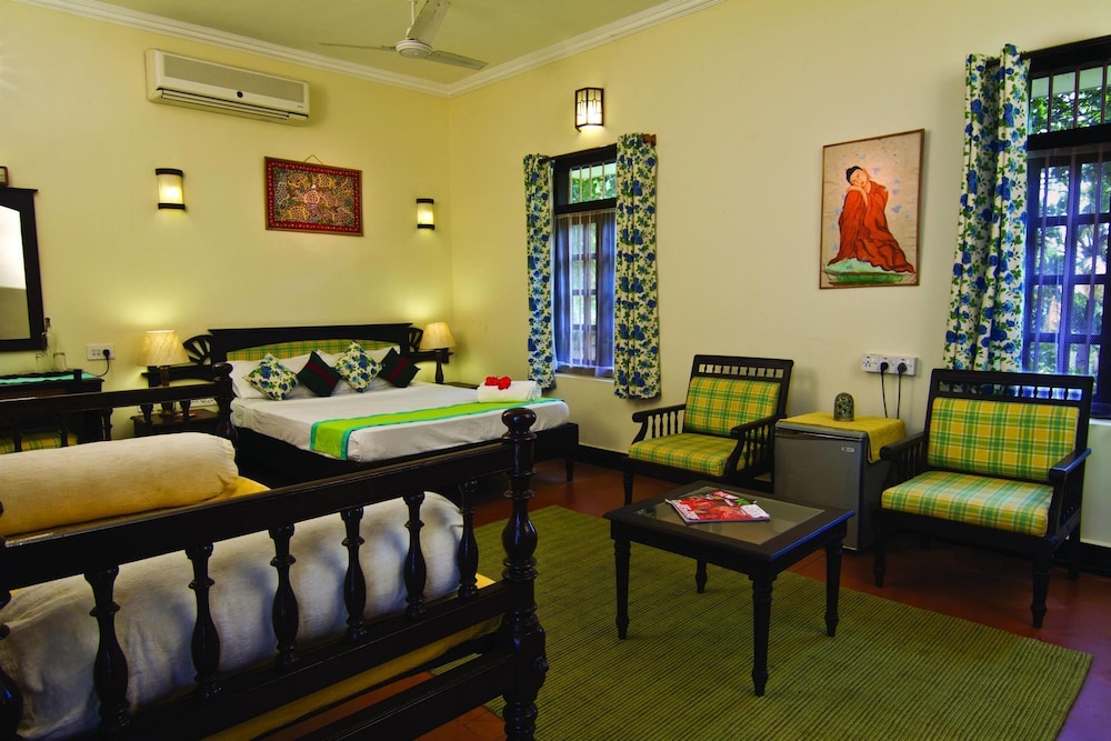 Blooming Bay - Clifftop Beach Resort