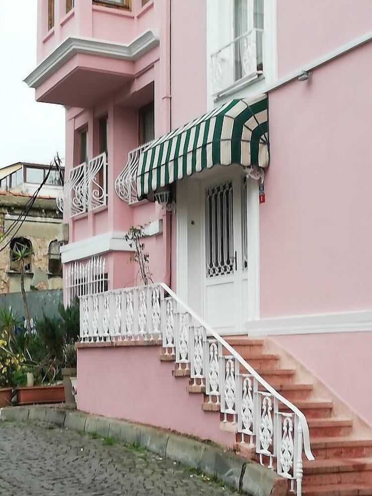 Hotel Turkoman becomes Turkoman Otel. - Image 44