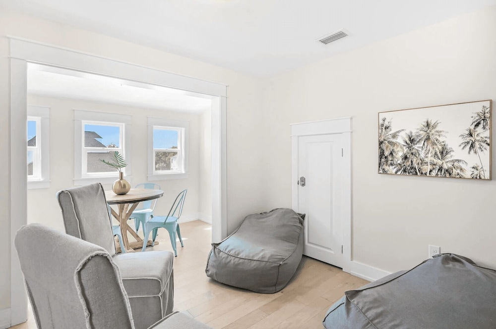 Nacho Beach House by Avantstay Inlet Beach Sleeps 10 + Pool
