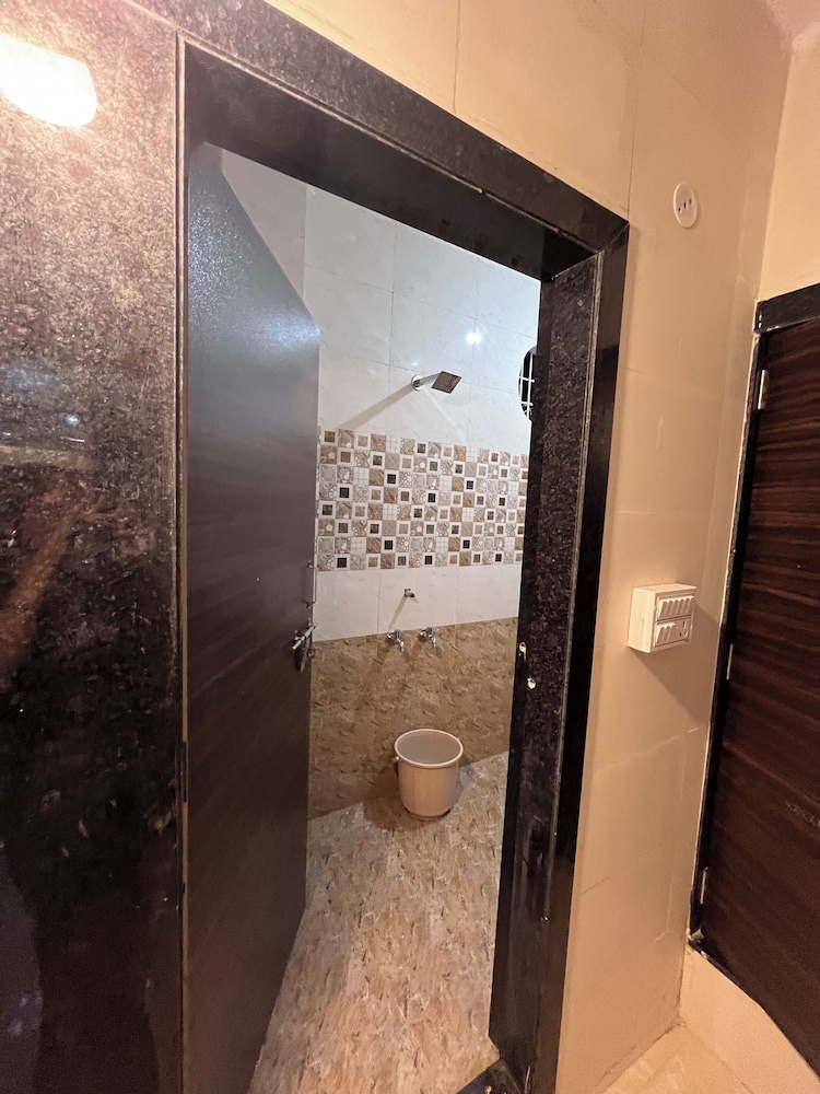 Aarav Dormitory