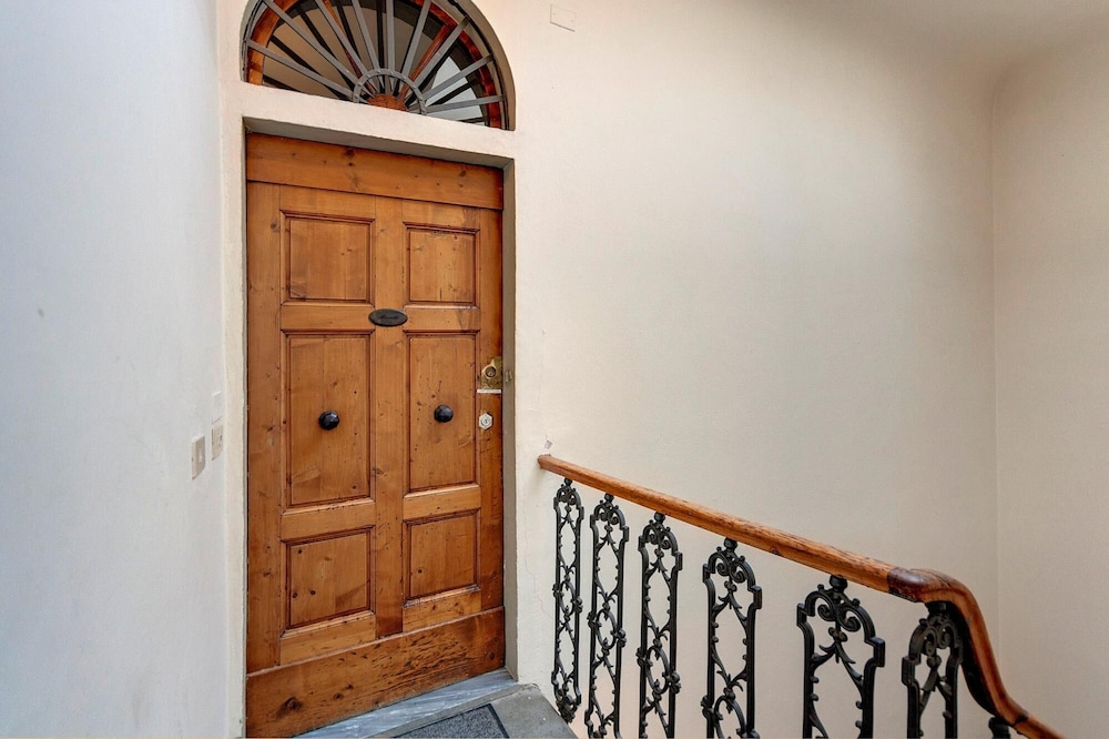 Corno 7 in Firenze With 2 Bedrooms and 1 Bathrooms
