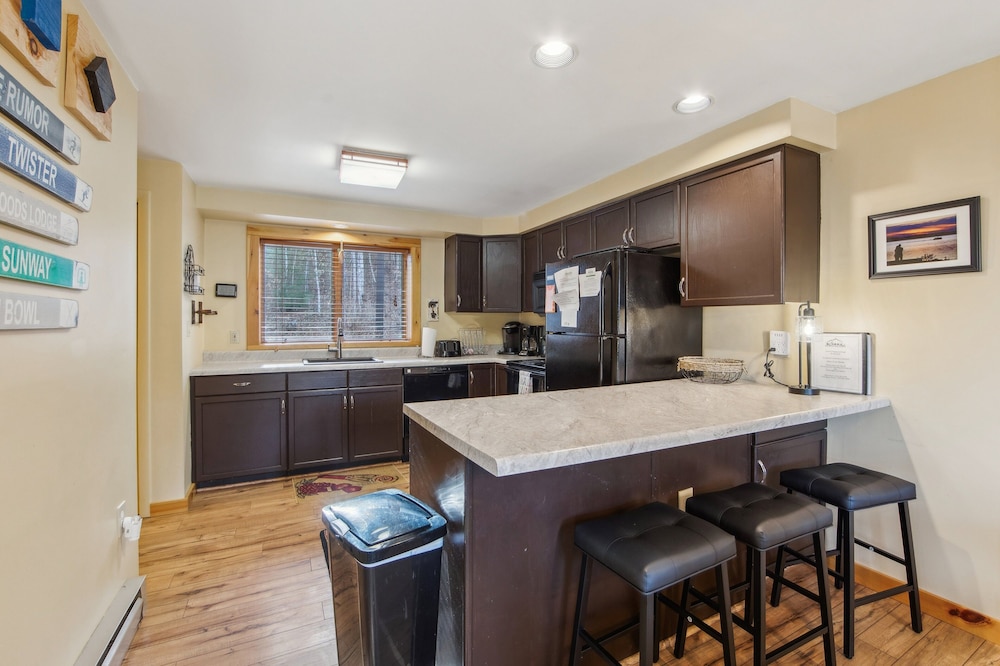Straight Brook 5d - Adirondack-style Townhome 2 Bedroom Townhouse by The Summit at Gore Mountain