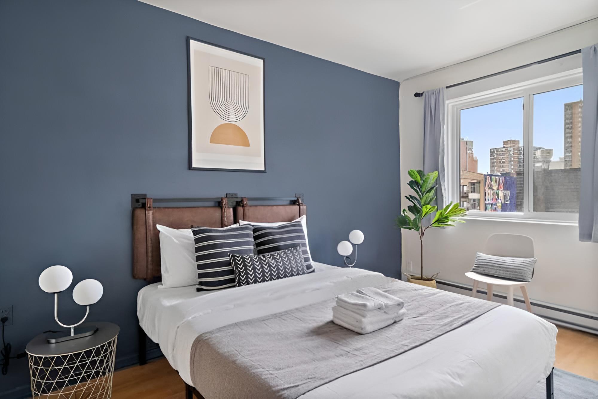 Newly Renovate Studio-2 Blocks From Place des Arts - Image 1