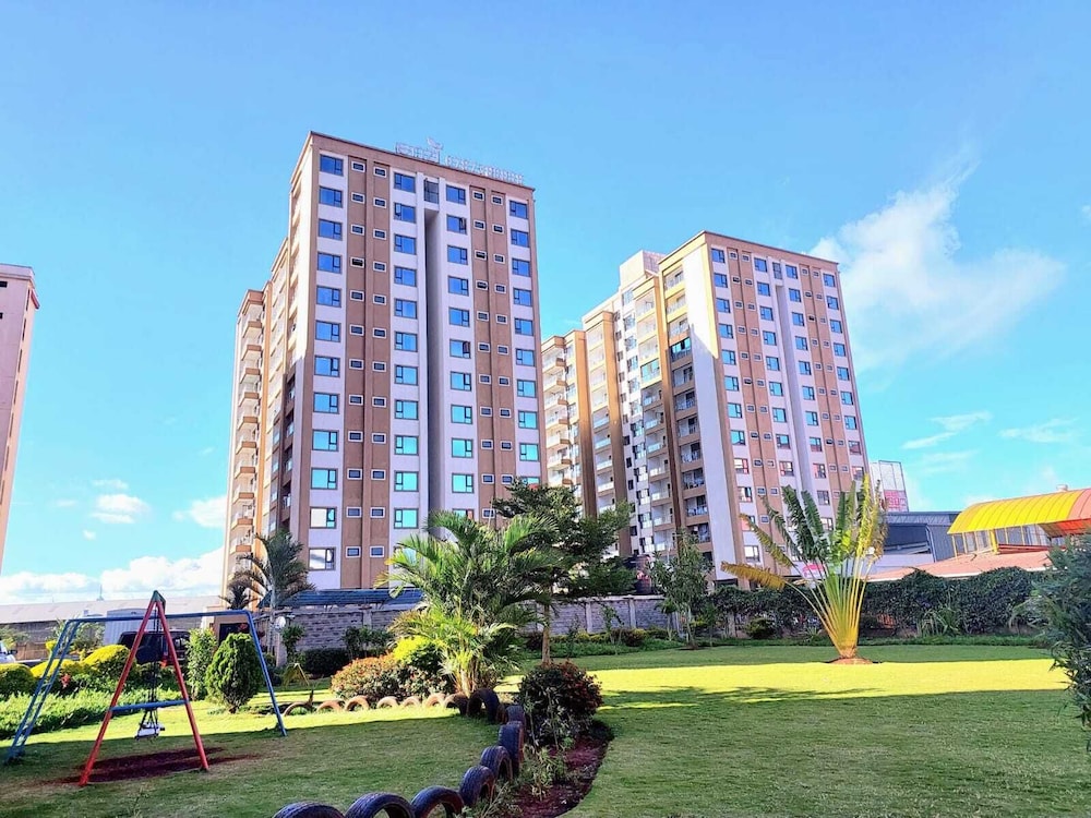 Lux Suites Enzi Heights Apartments view 5
