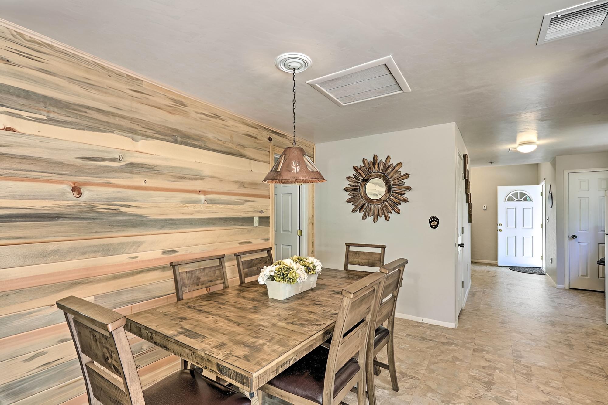 Sunny Prescott Cabin w/ Deck & Grill, 1 Mi to Lake view 4