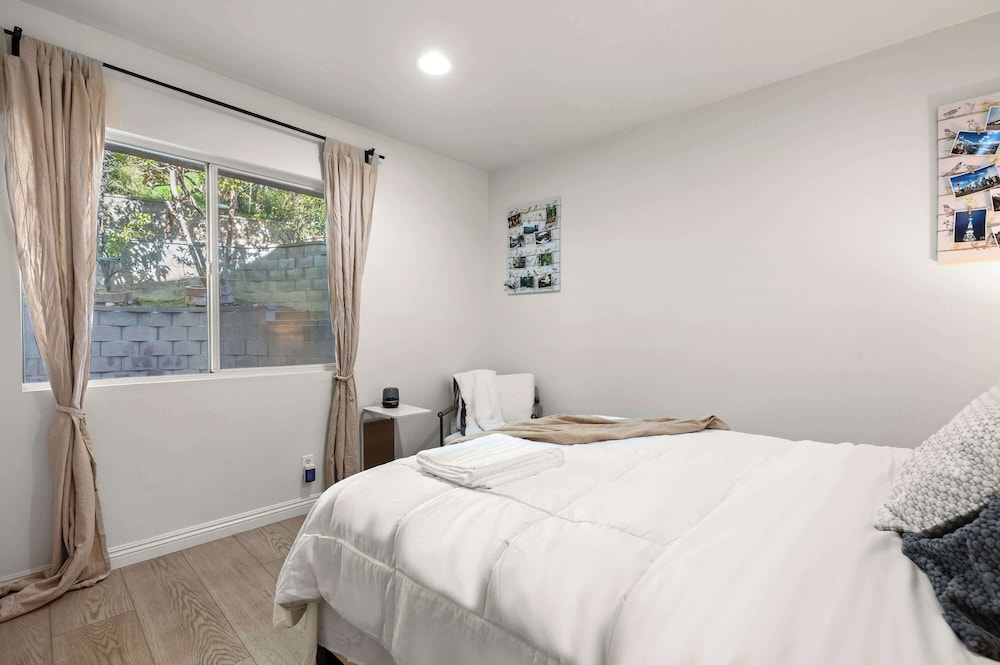 Newly Updated Family Retreat Safe Area Near Dtla