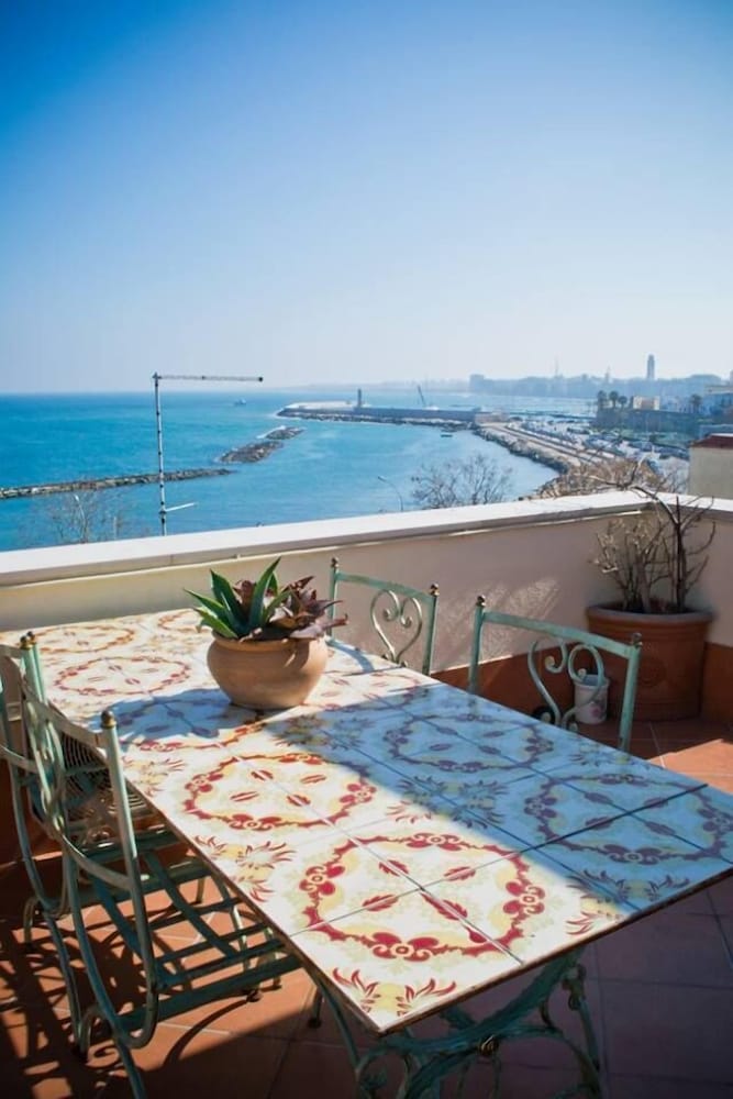 Hotel B&B San Nicola D'Amare - Image 1