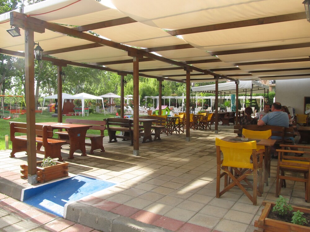 Nessebar Vacations - Aparthotel Cote dAzure - Property Image 8