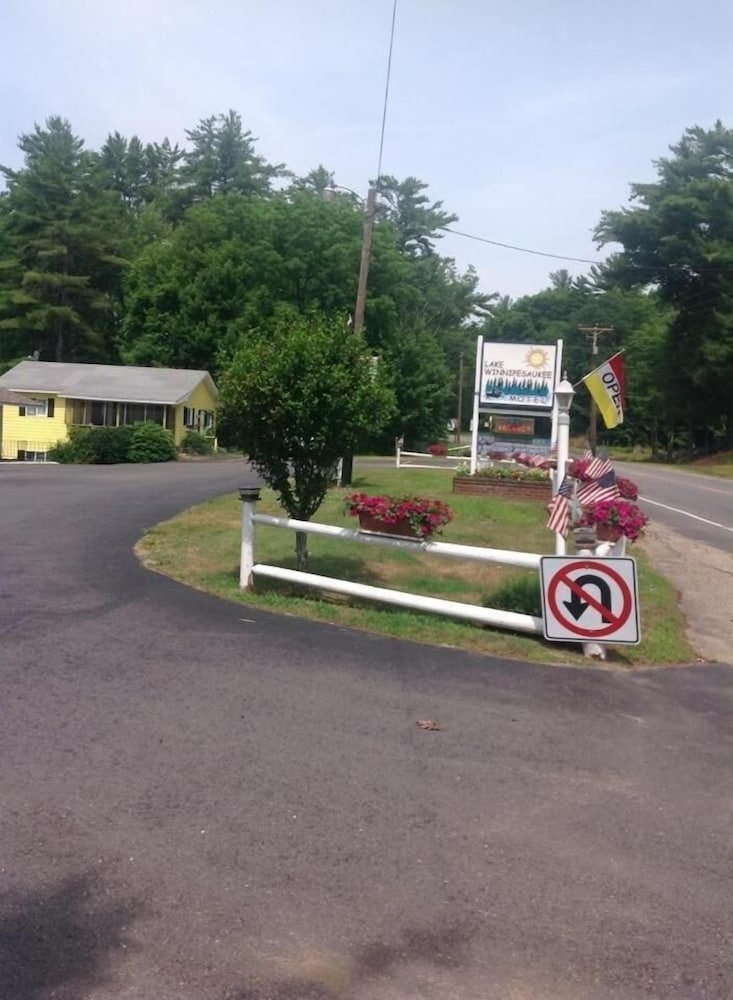 Lake Winnipesaukee Motel