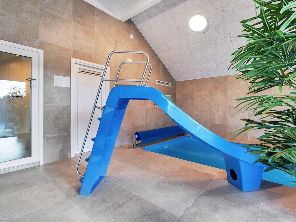 5 Star Holiday Home in Aakirkeby