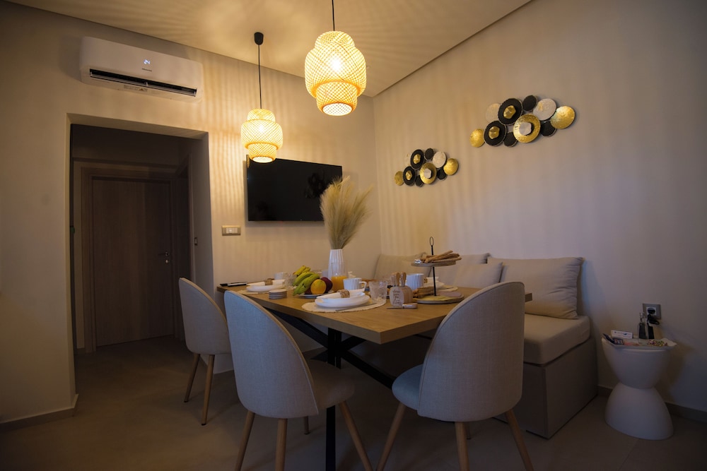 SIDONIA SUITE
