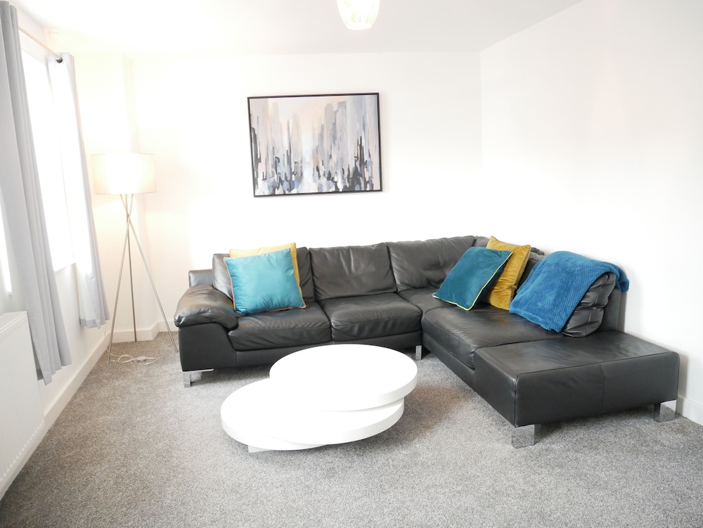 Lower Gill Gardens Penthouse