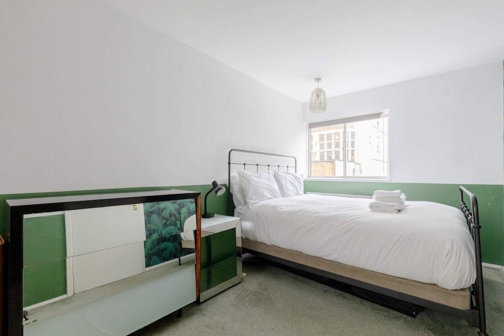Cosy 1bedroom Flat - 2 Min Walk to Kensington Gardens!