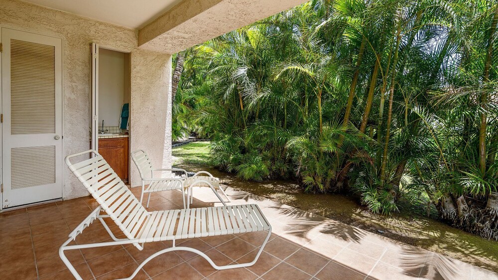 Great Location! - Ground Floor w/ AC - Beautiful Resort - Vrkcv