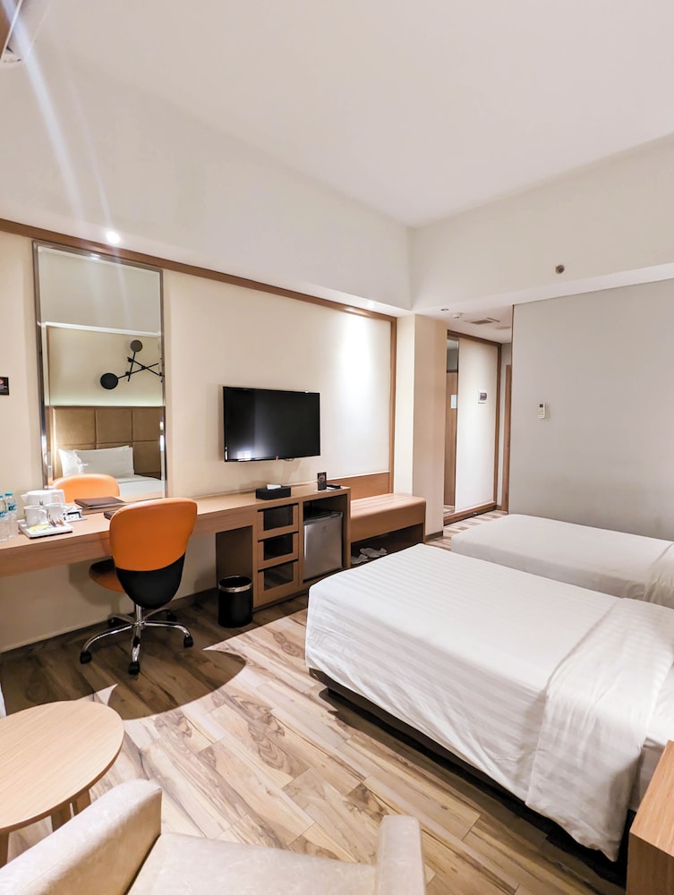 Astanaraya Suites Hotel