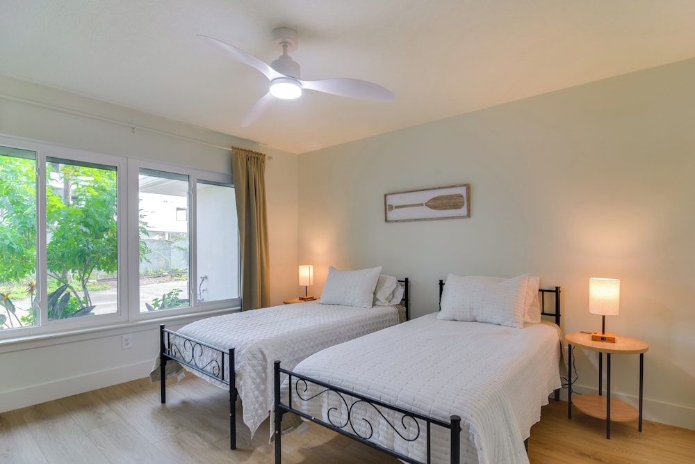 Riverfront Ruskin Home w/ Boat Dock, 1 Mi to Beach