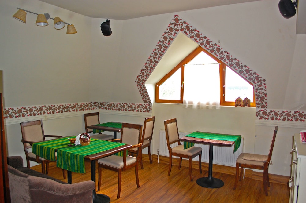 Mini Hotel Khata