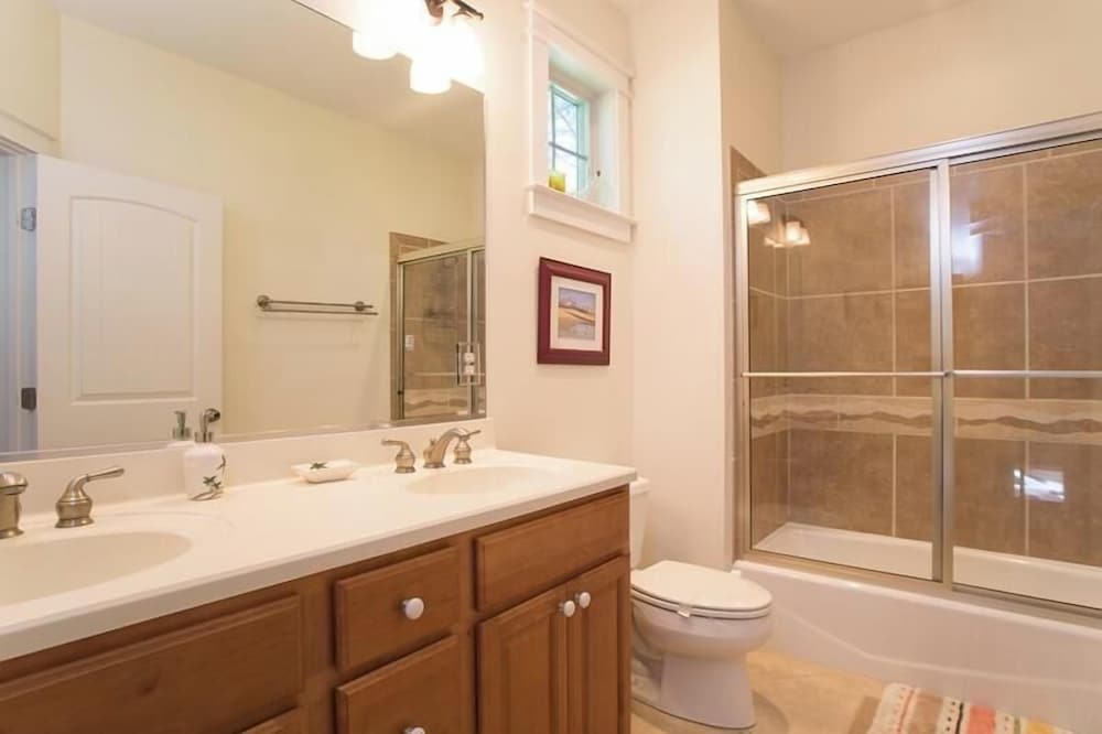 Henlopen Avenue 46