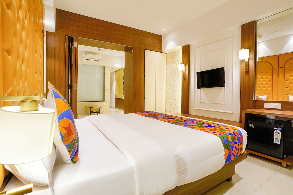 FabHotel Shubham Comforts