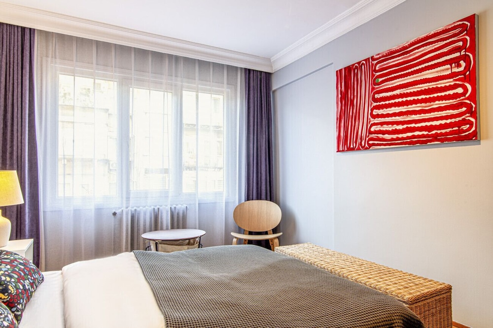 Gorgeous Flat With Lovely Balcony in Nisantasi