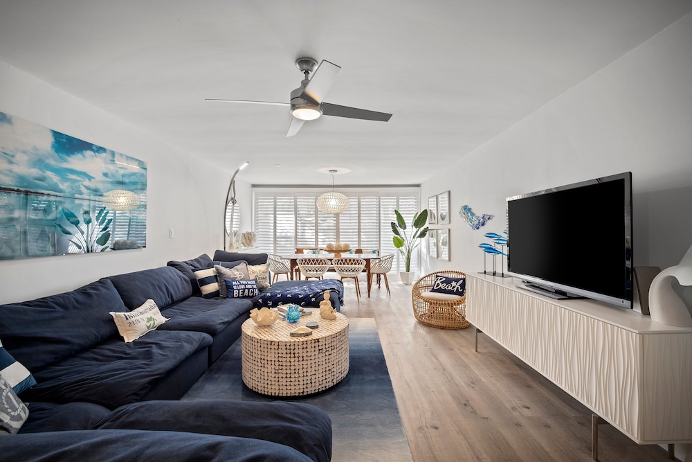 Executive Bay Club