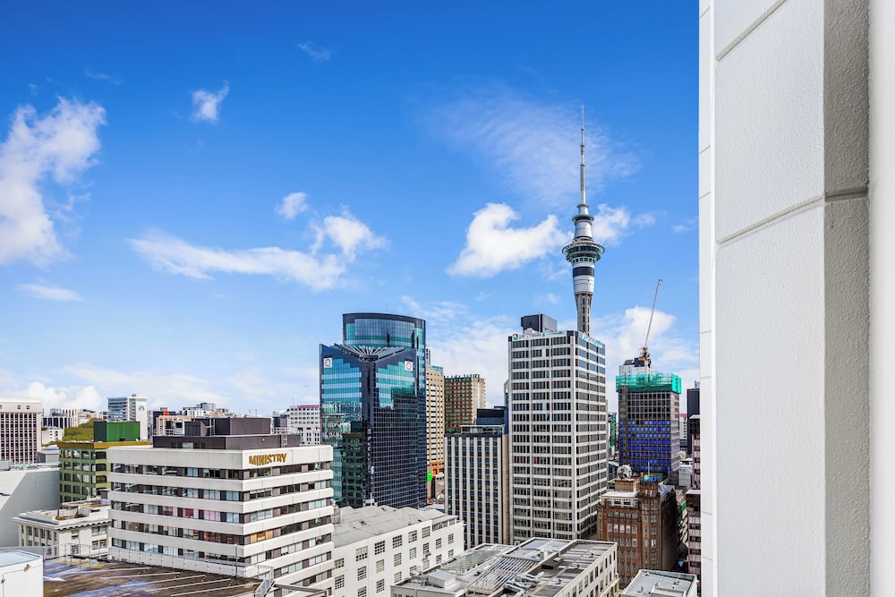 Boutique Apt in the Heart of Auckland Zodiak Stays