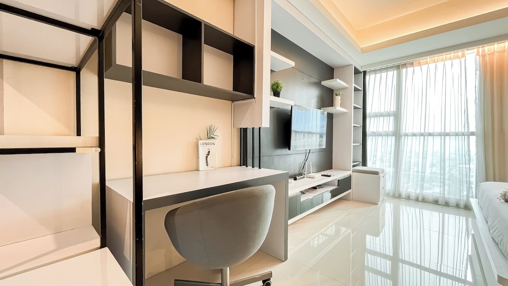 Industrial Chic Studio Apartment At Kemang Village
