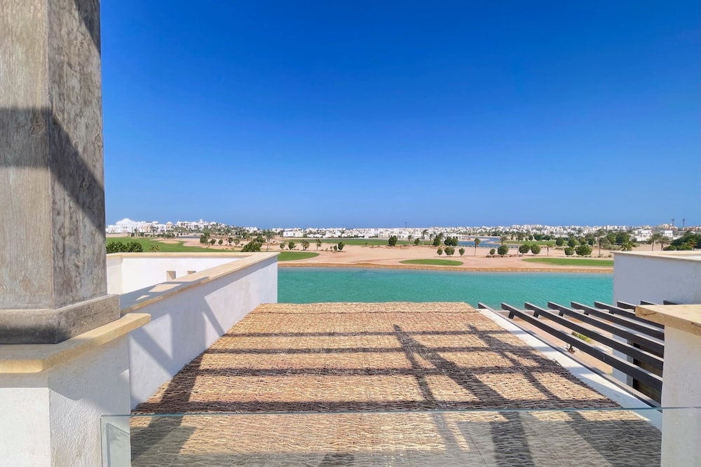 Xuru Stays I Poised & Pearly 3 BDR Villa @ Cyan El Gouna