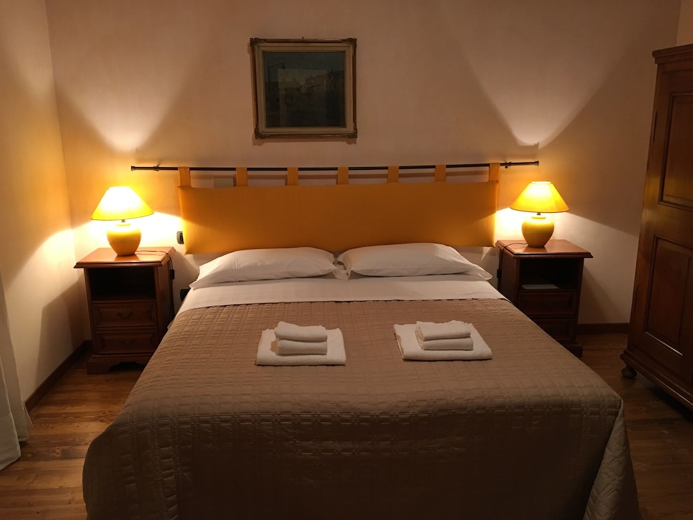 Cascina Il Bricco view 5