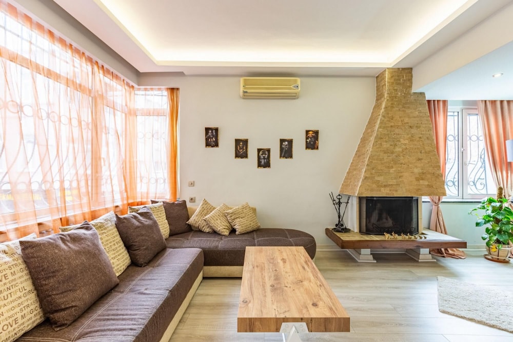 Comfy Flat Near Nisantasi and Taksim in Sisli